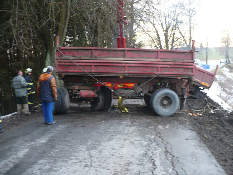 Nehoda Počátky 2.4.10_6.JPG